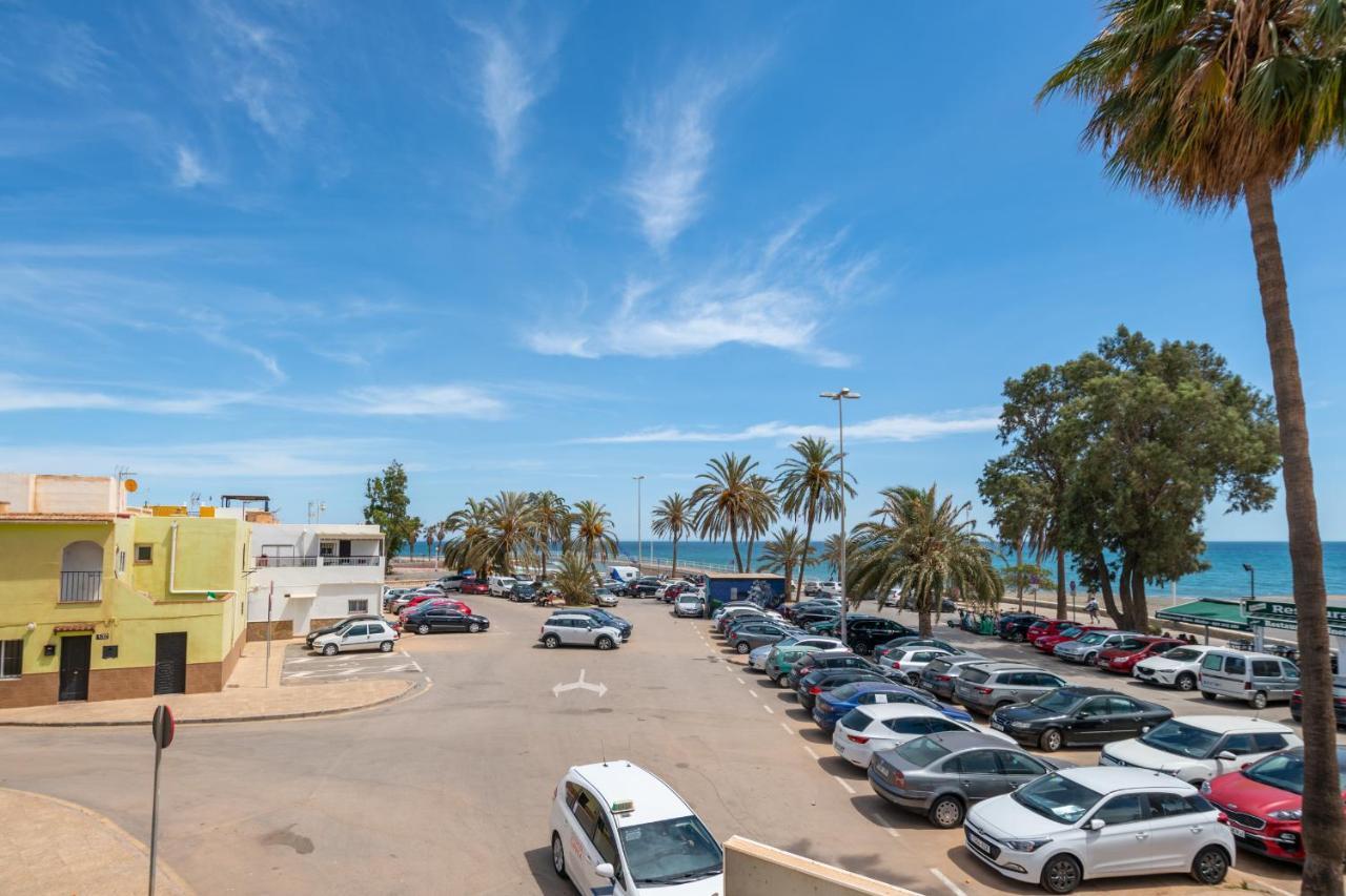 Renthas Pedregalejo Beach Apartments 马拉加 外观 照片