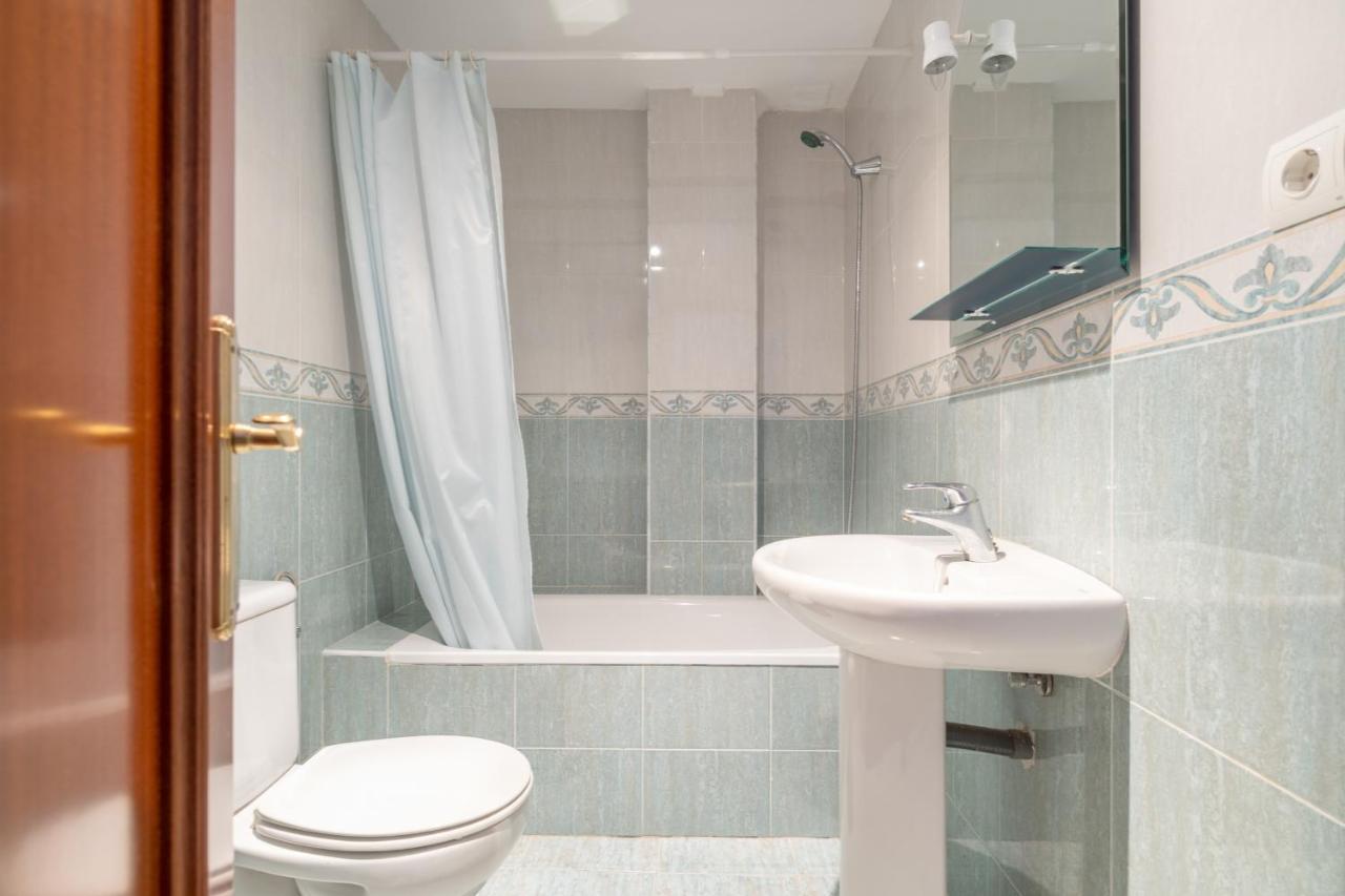 Renthas Pedregalejo Beach Apartments 马拉加 外观 照片